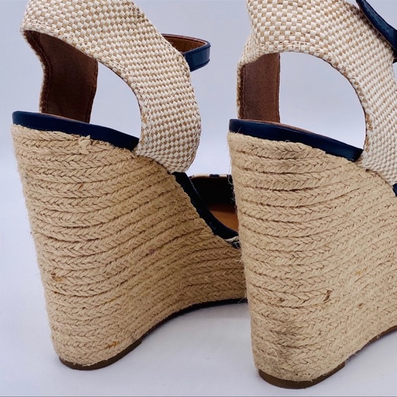 EUC Lucky Brand Blue/Tan Wedge Sandal - Picture 4 of 11